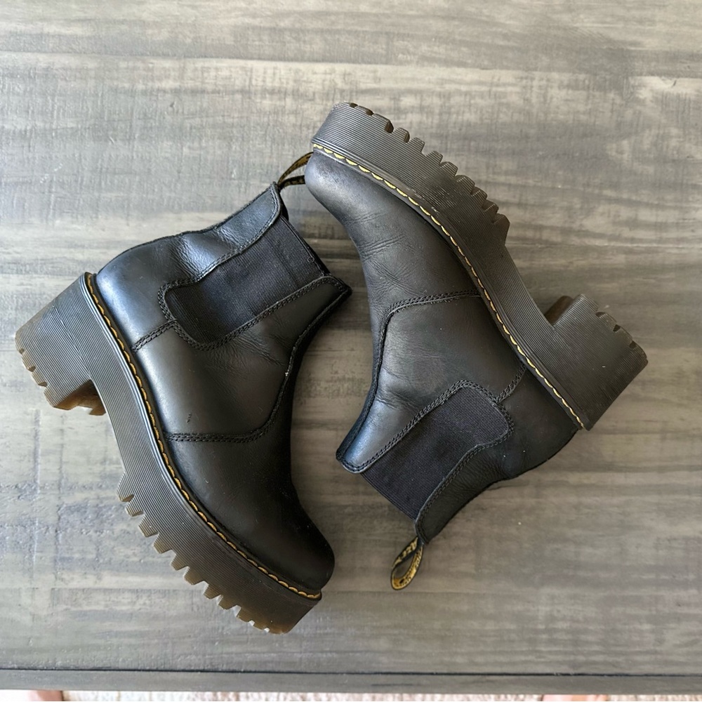 ROMETTY WYOMING LEATHER PLATFORM CHELSEA BOOTS